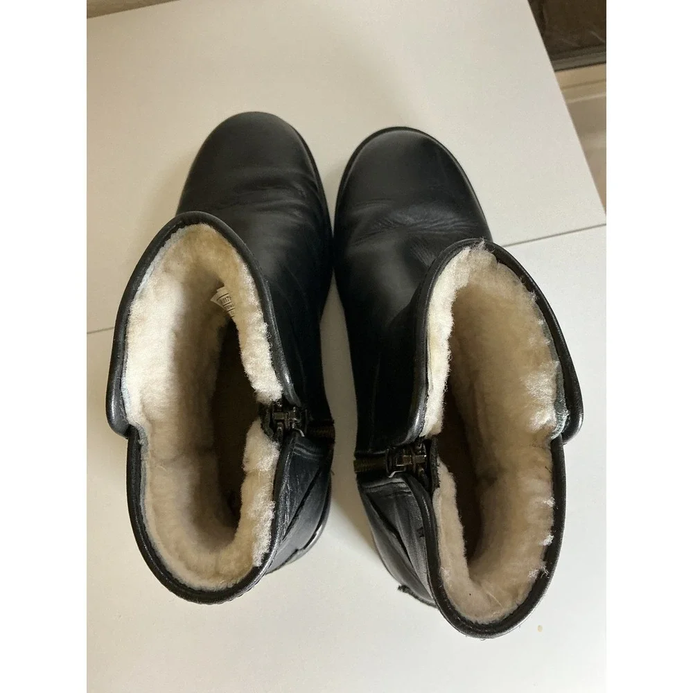 UGG Black Leather Shearling Lined Ankle Boots Side Zip 1017851 Womens Size 9